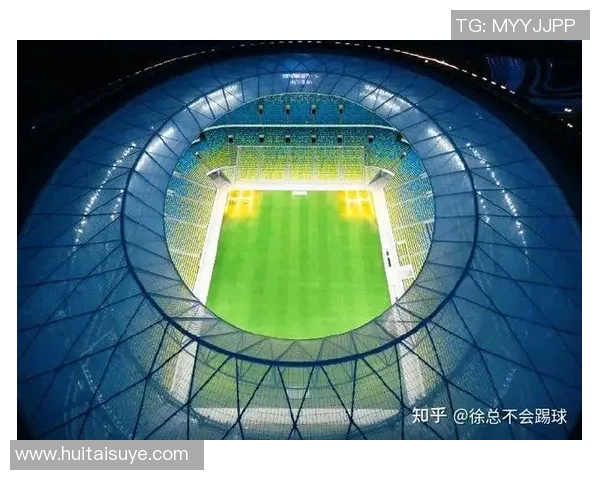 外国足球球星与皮球的亲密关系解析与精彩瞬间回顾